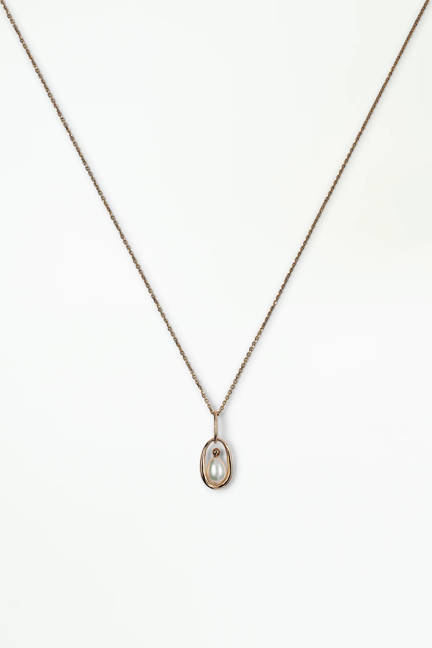 wwake / pearl droplet pendant charm