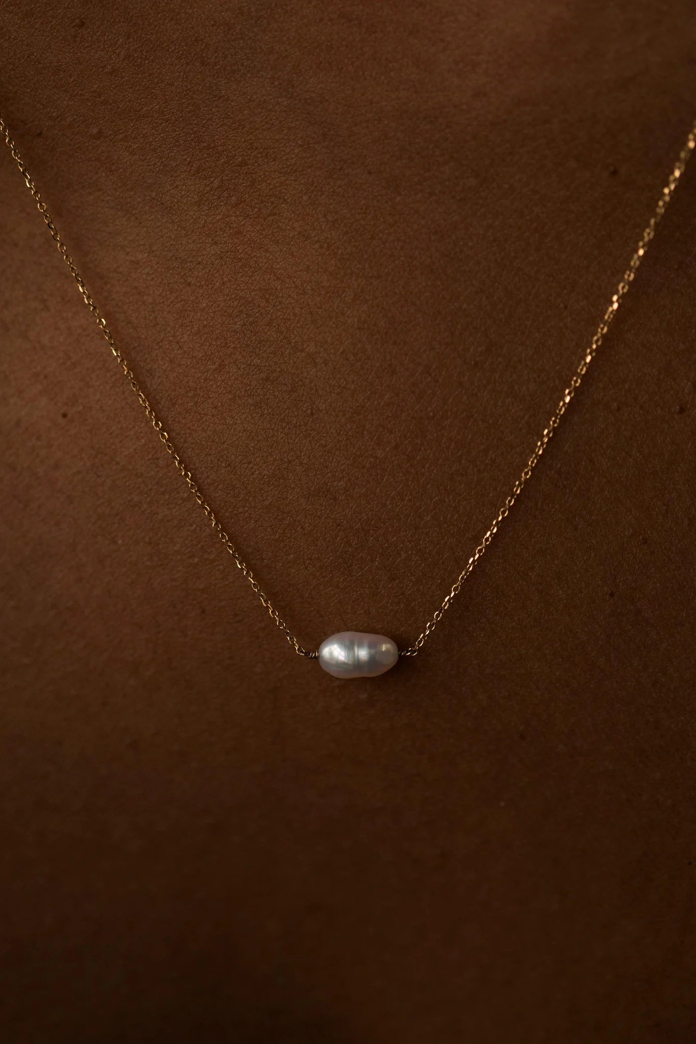 wwake / irregular pearl necklace