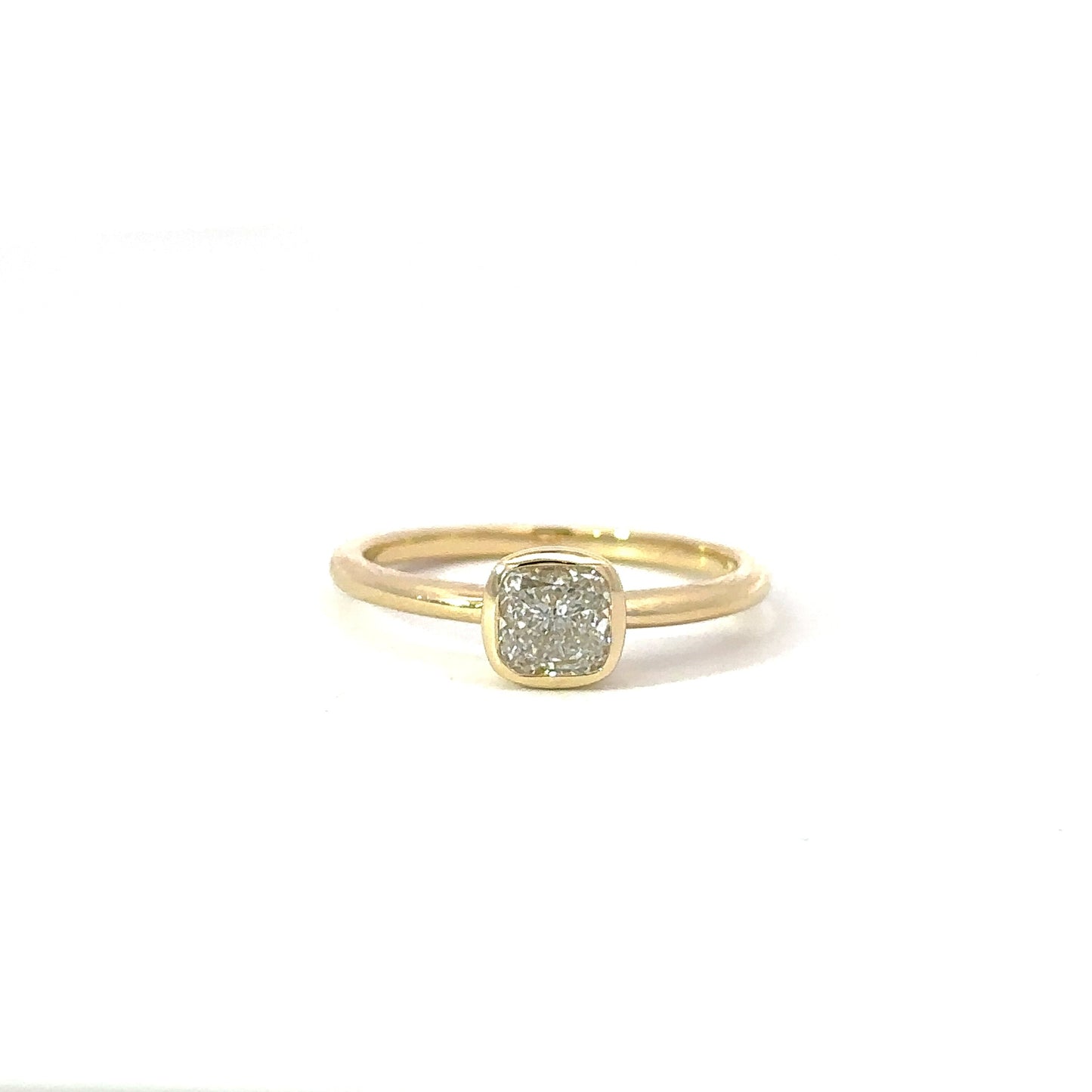 amara ring - cushion - grown diamond