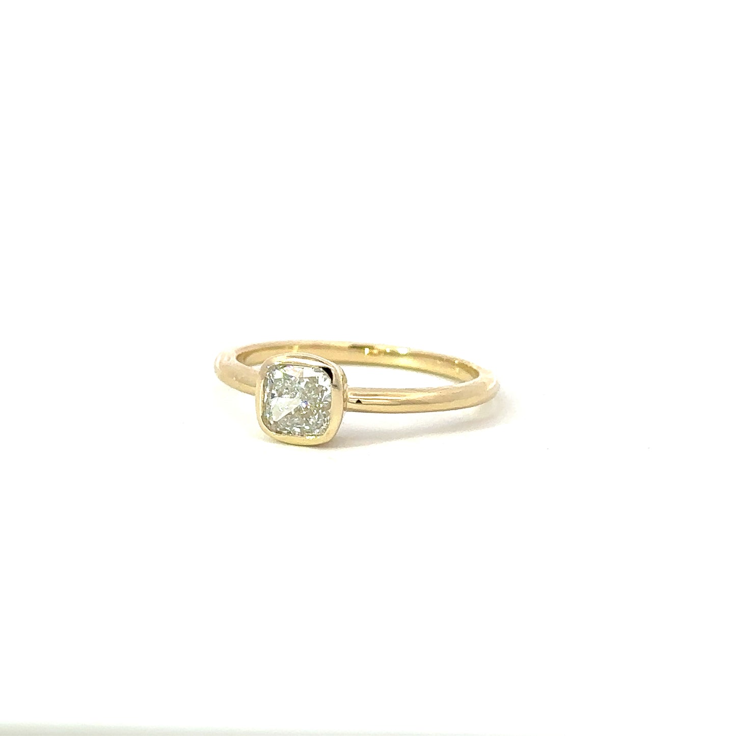 amara ring - cushion - grown diamond