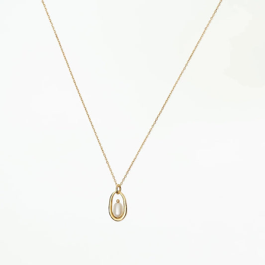 wwake / pearl droplet hoop necklace