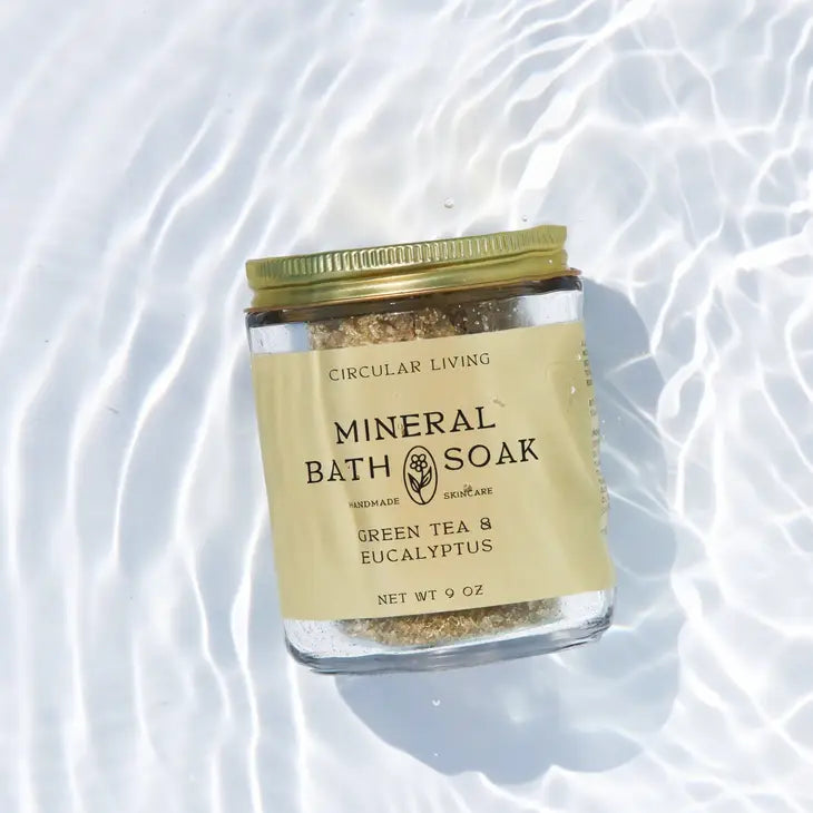 circular living / mineral bath soak - green tea & eucalyptus