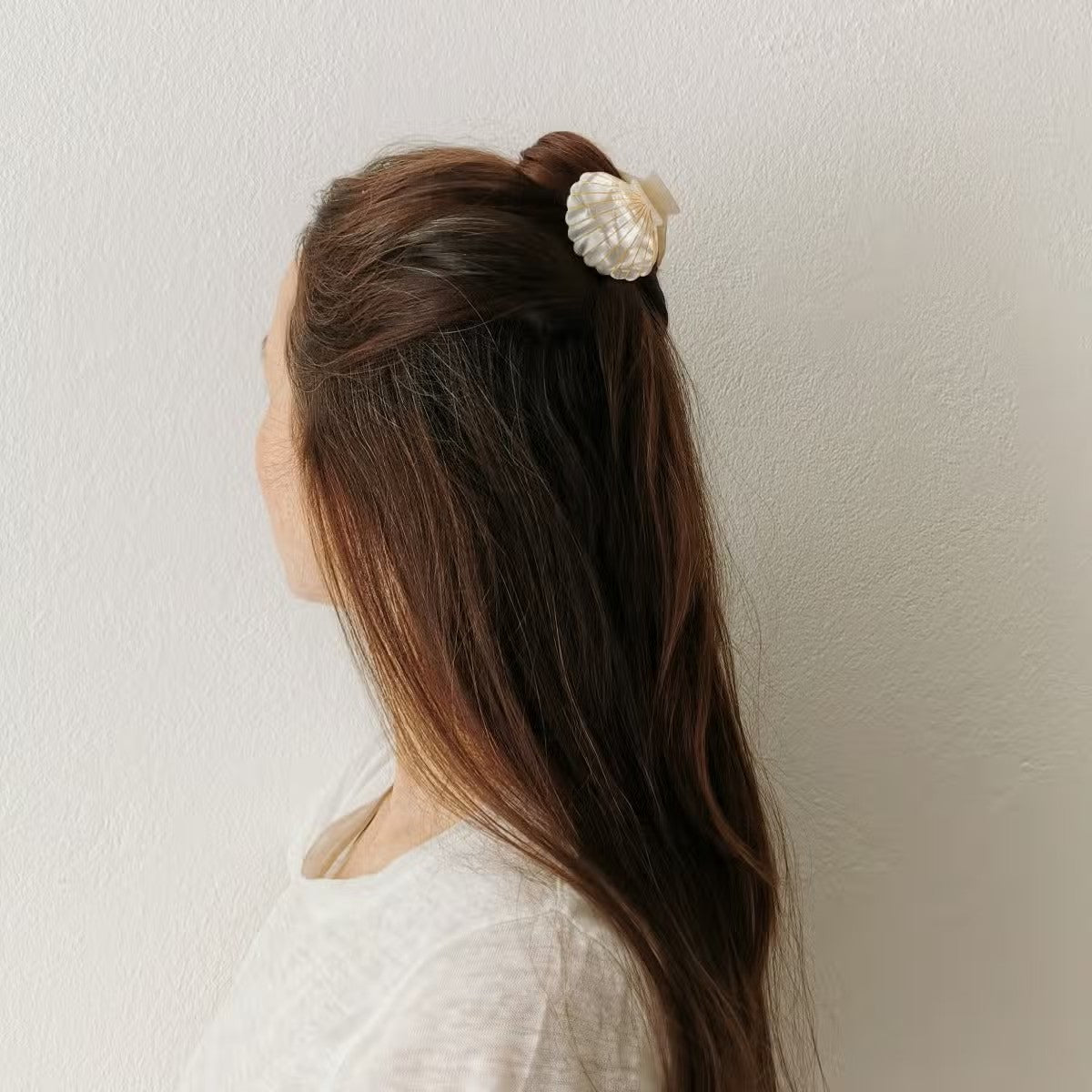 eco-friendly shell hair clip