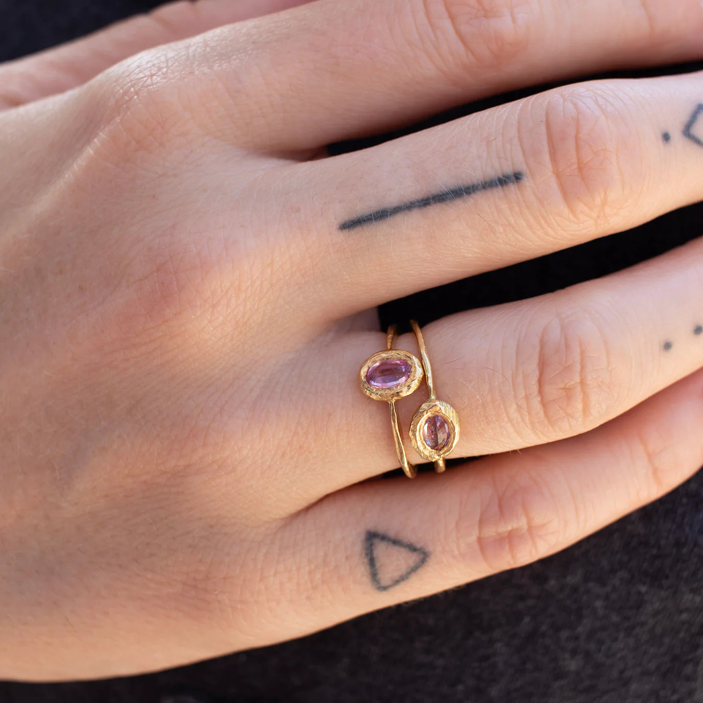 oval vertical stone ring - pink sapphire