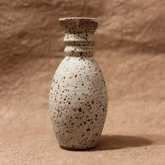olivia snow / cornwall stone vase - no.1