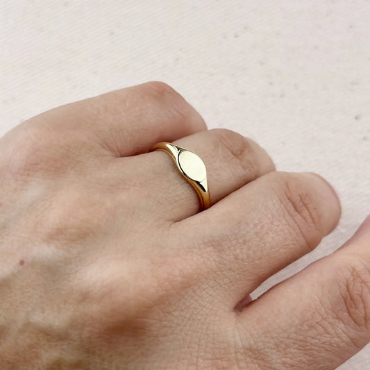 slim signet ring