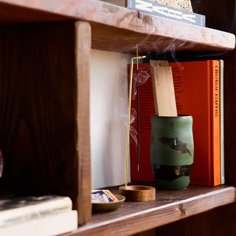 p.f. candle co. / incense - piñon