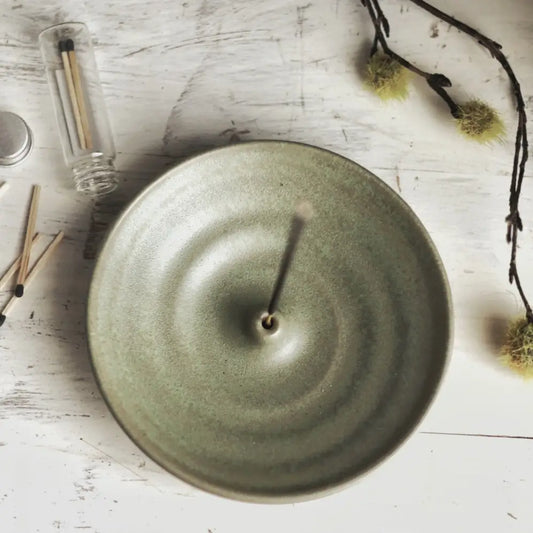 gravesco / ceramic incense burner
