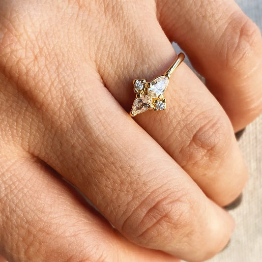 flower stone ring - cz