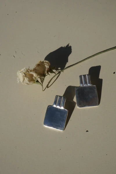 sigyn stud earrings