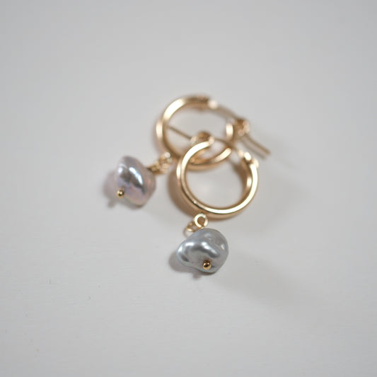 shannon len / grey keshi pearl tube hoop earrings