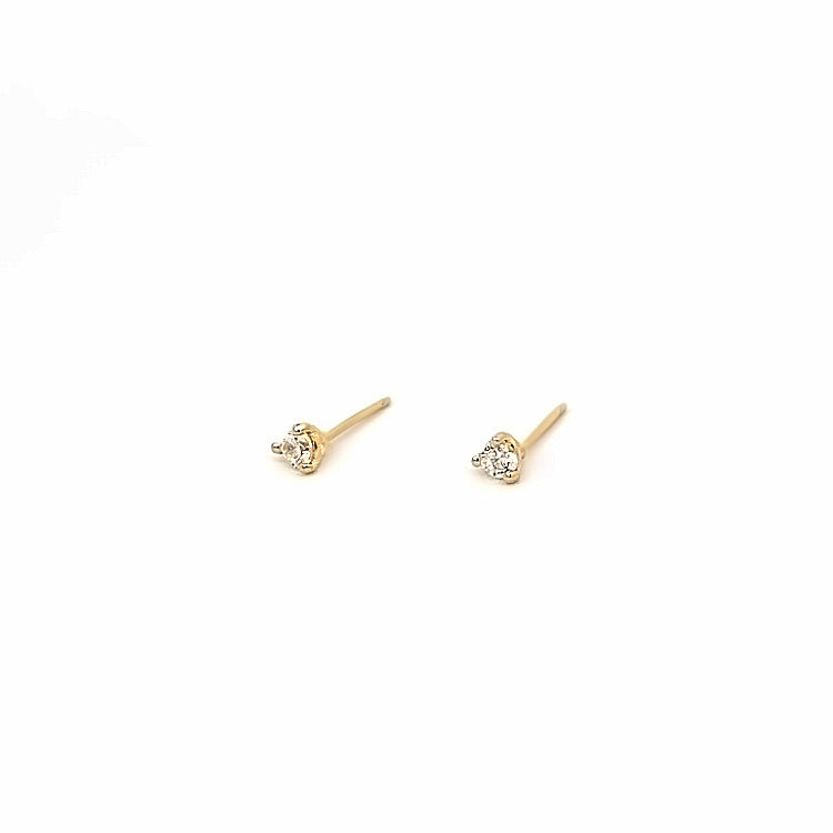 three-prong stone studs - cz