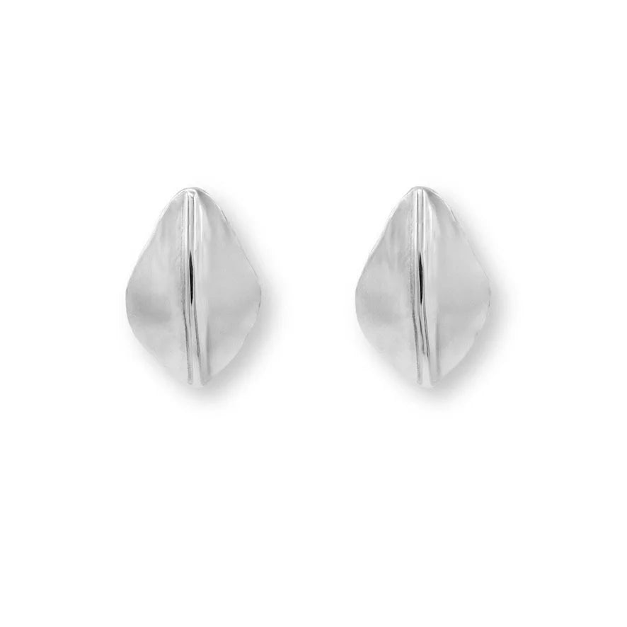 ridge fan stud earrings