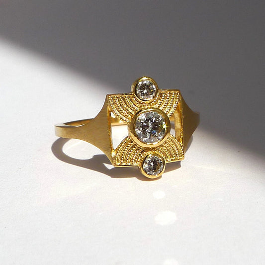 hora vitrum ring - natural diamond