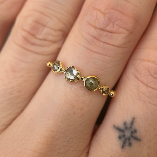 simple ring band - diamond