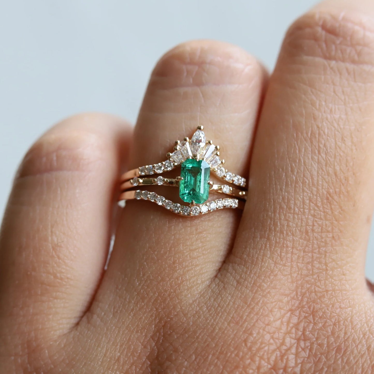 aurora emerald-cut crown ring - grown diamond