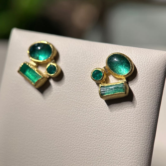 multi-emerald cluster stud earrings