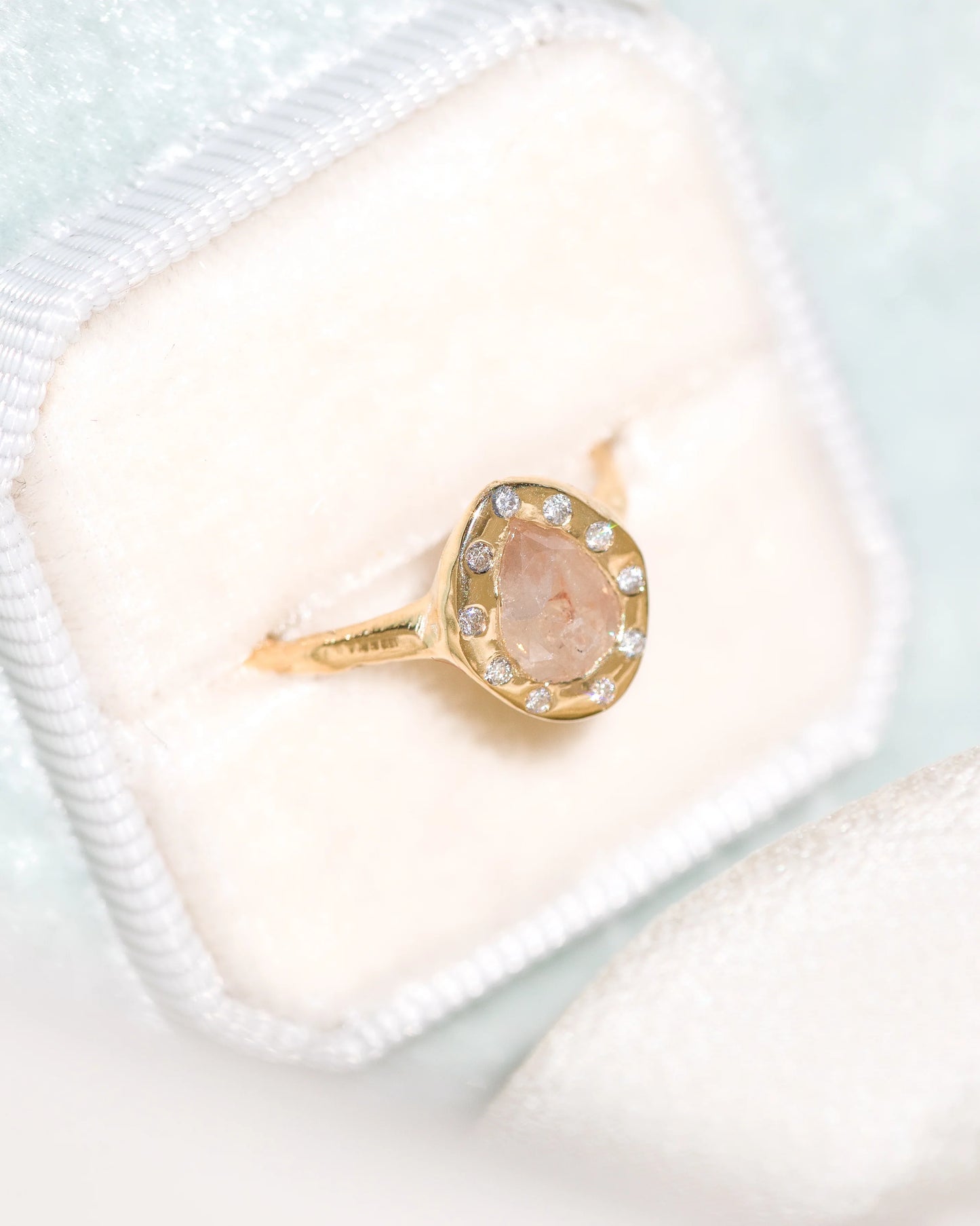 la poire ring - natural diamond