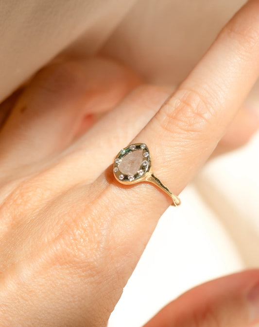 la poire ring - natural diamond