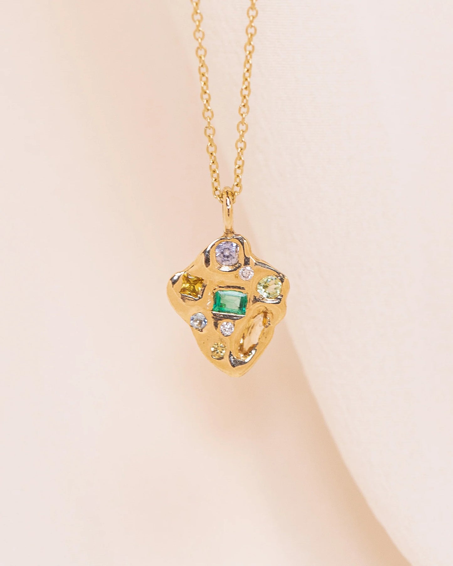 vert vitrail pendant necklace