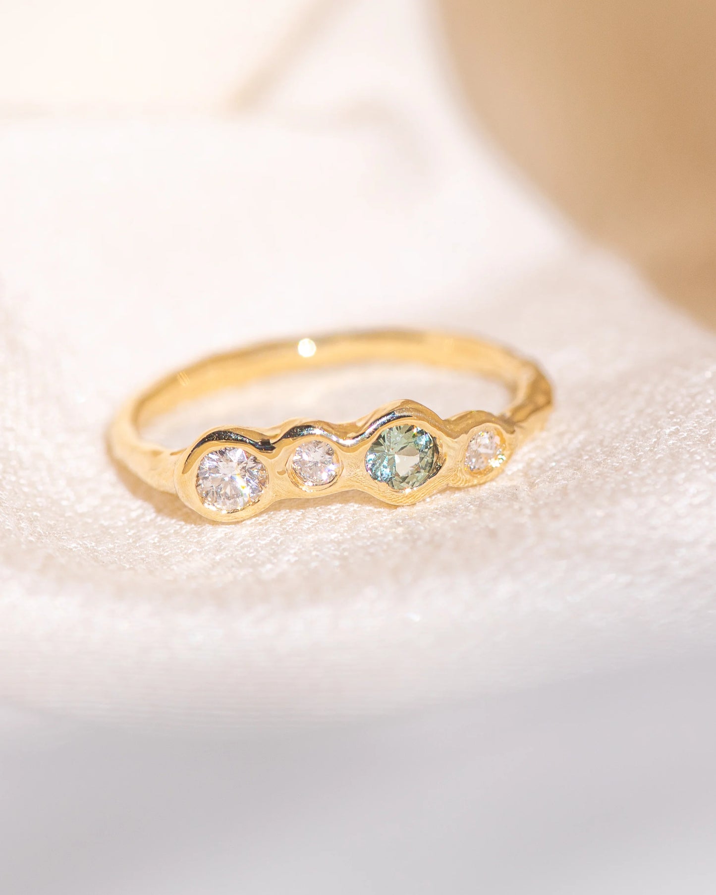 quatre ring band - green sapphire + natural diamond