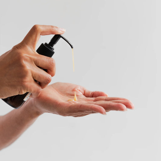marie veronique / pure + e.o. free oil cleanser