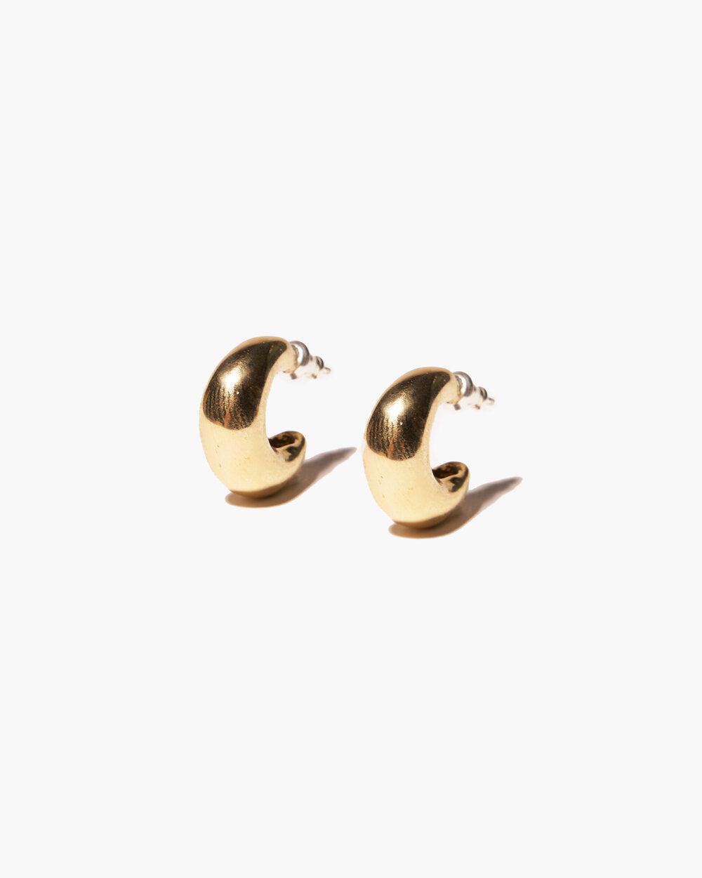 mezzaluna hoop earrings