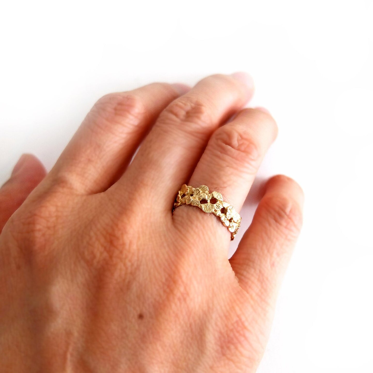 wide petal band