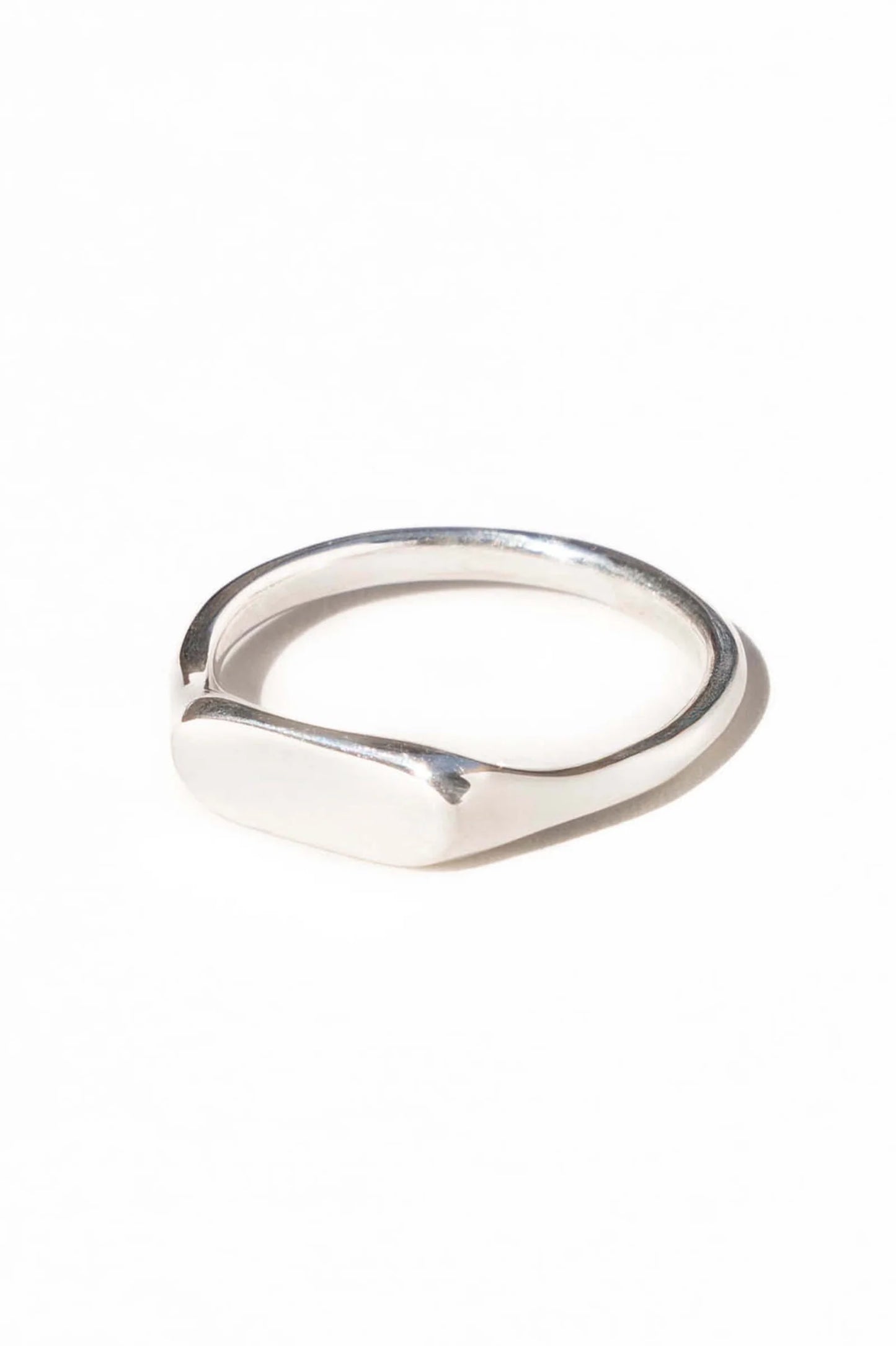 tuya signet ring