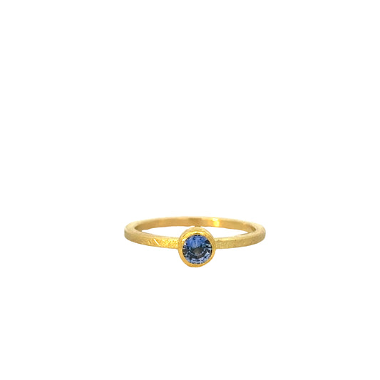 faceted blue sapphire ring
