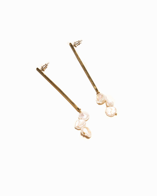 luce earrings - keshi pearl