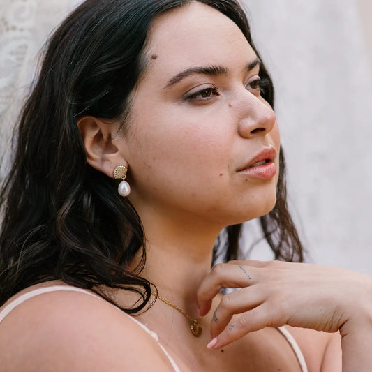 petite coquille earrings