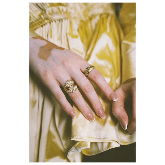 baguette v shape scatter ring - natural chocolate diamond