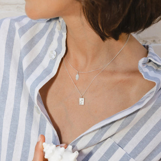 flower pendant charm - holly (december)