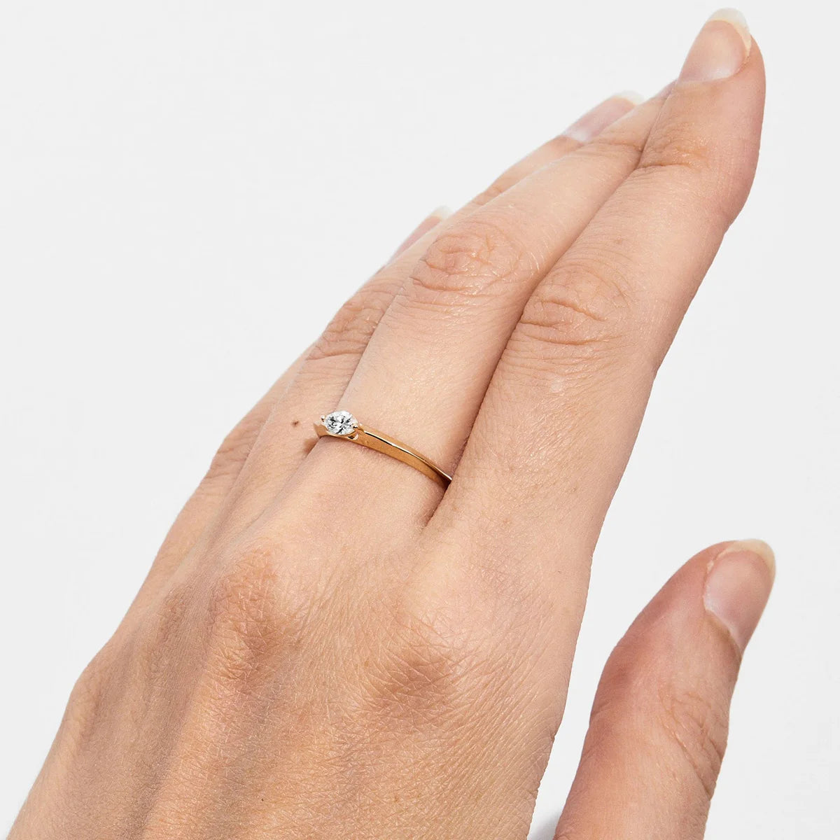 flora diamond ring - natural diamond