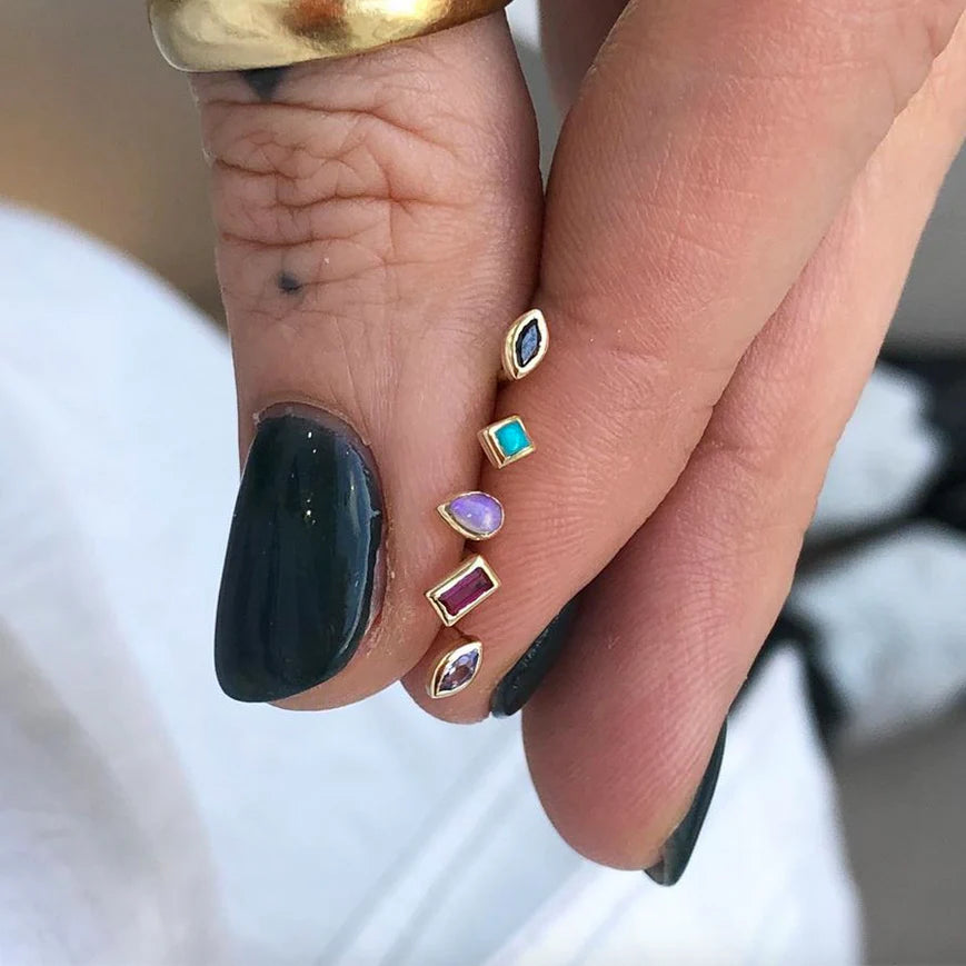 métier / mini bezel-set marquise gemstone stud earring - single