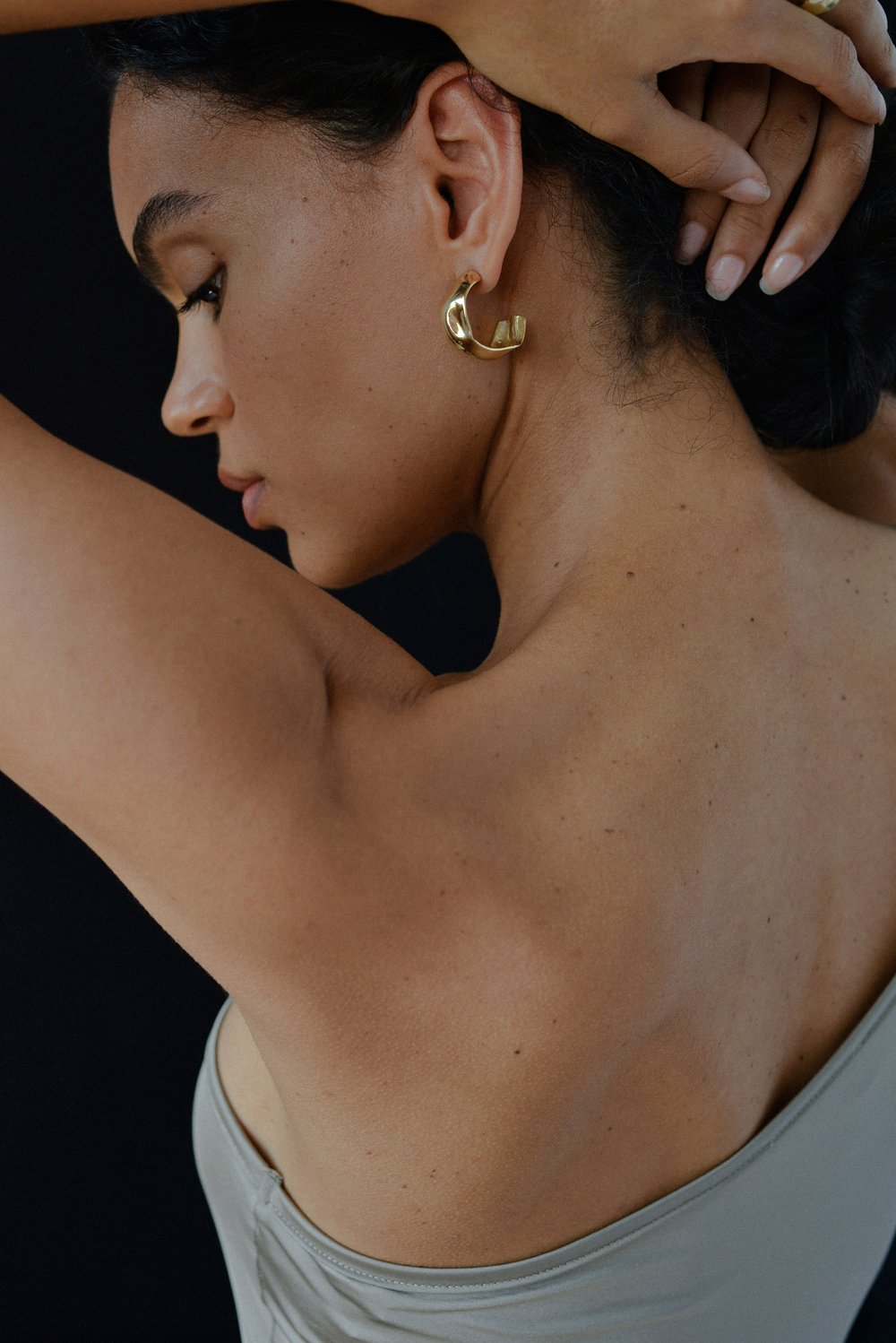 sanne hoop earrings