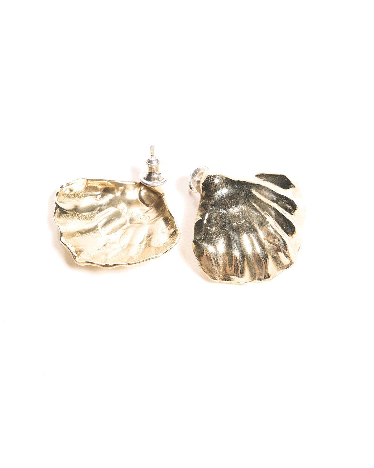 concha earrings