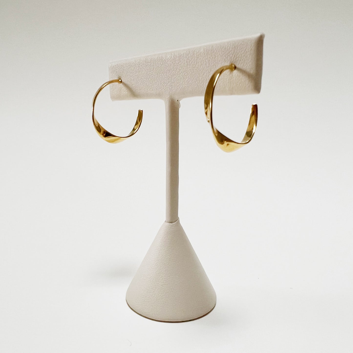twisted ribbon hoops