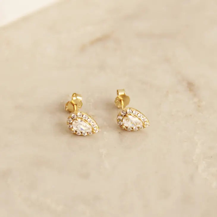 ava studs