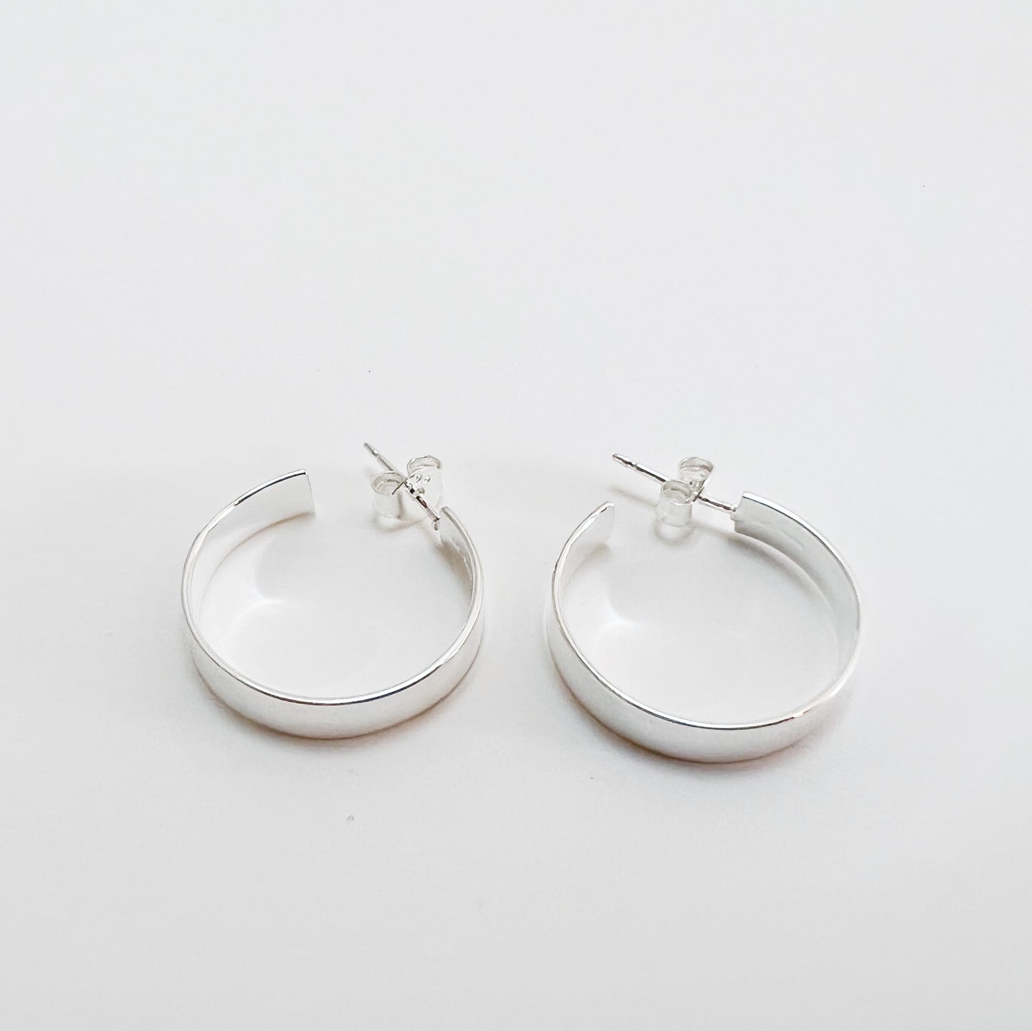 flat post hoop earrings - 19mm