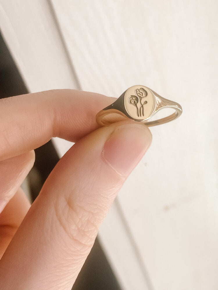 mini signet ring - poppy