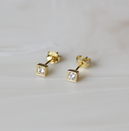 emma stud earrings