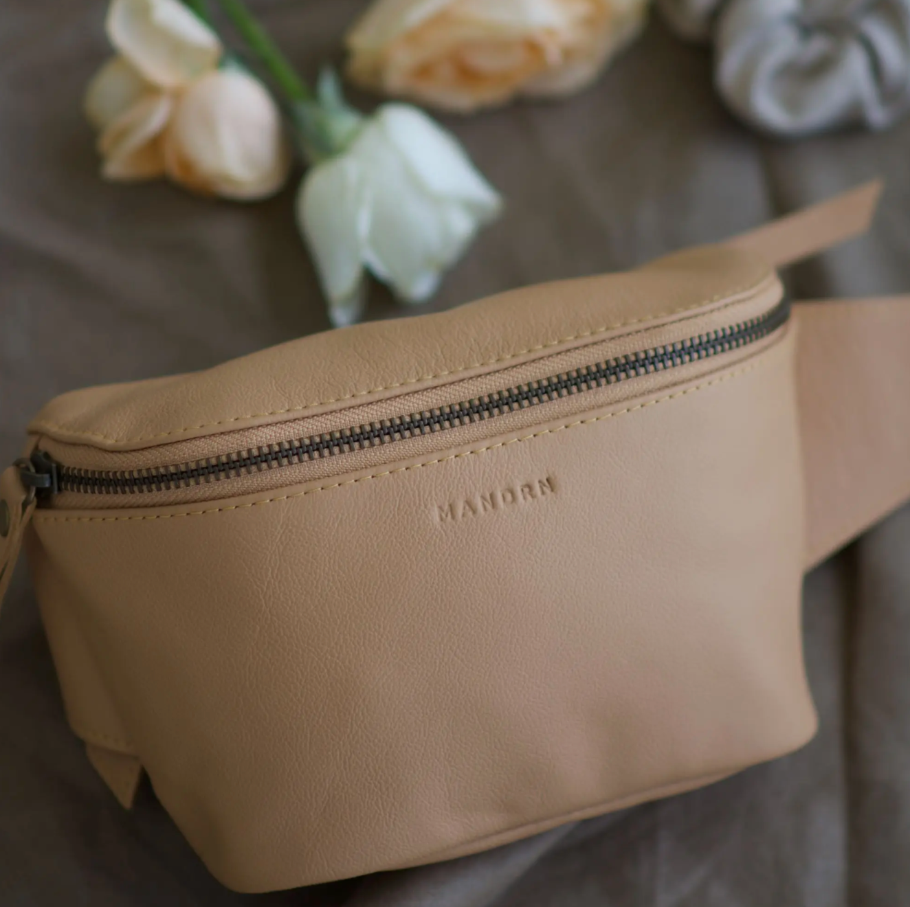 remy fanny pack - sand