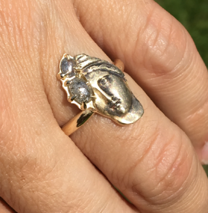 fragmented face ring