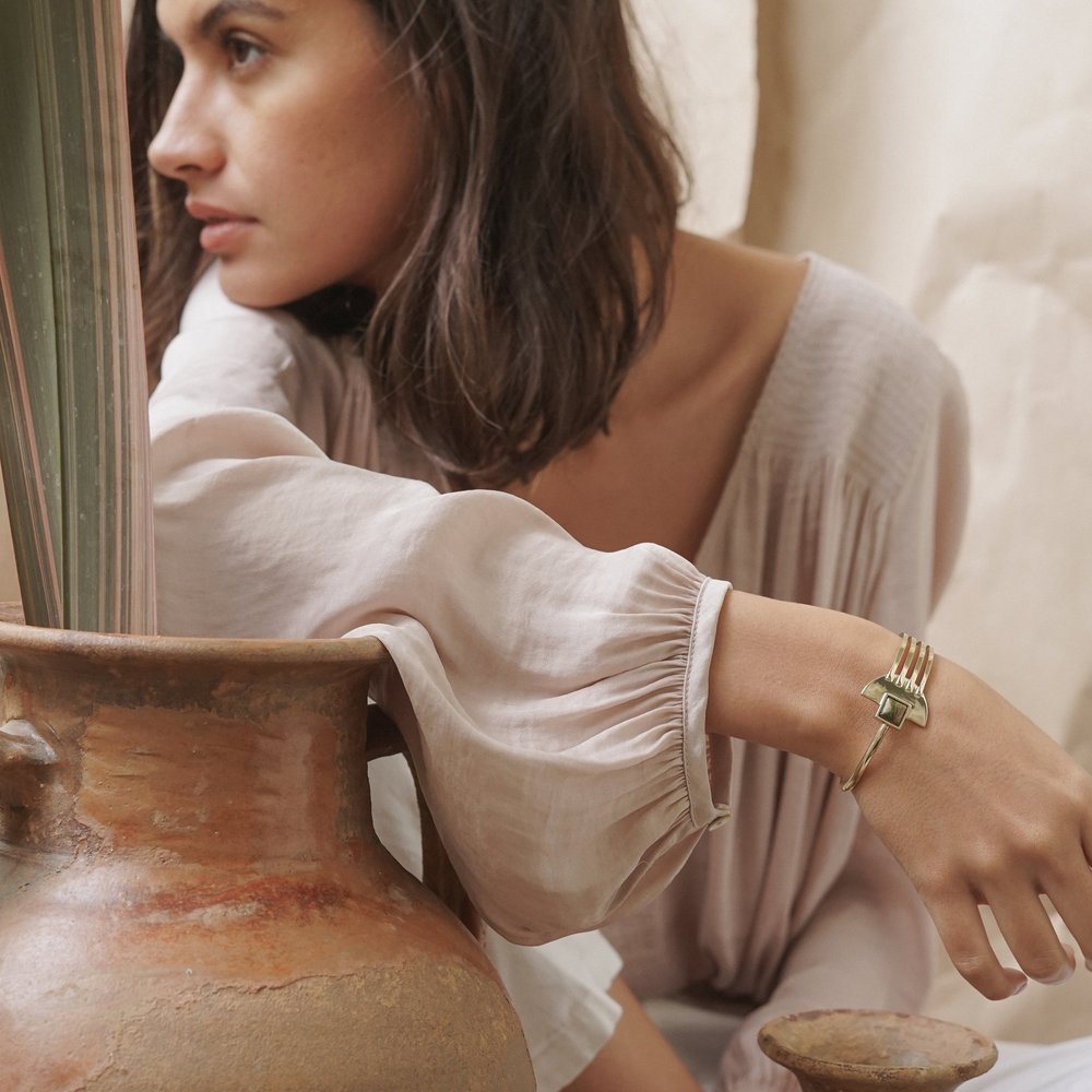 deco cuff