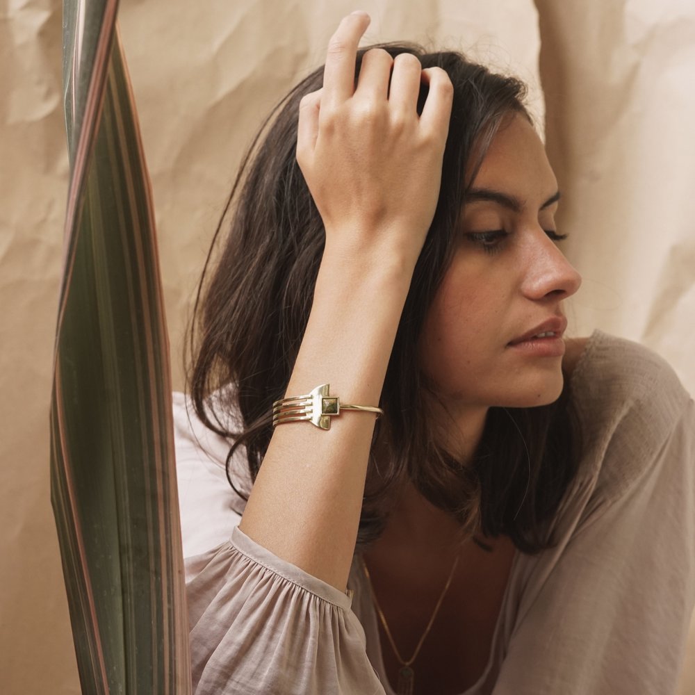 deco cuff