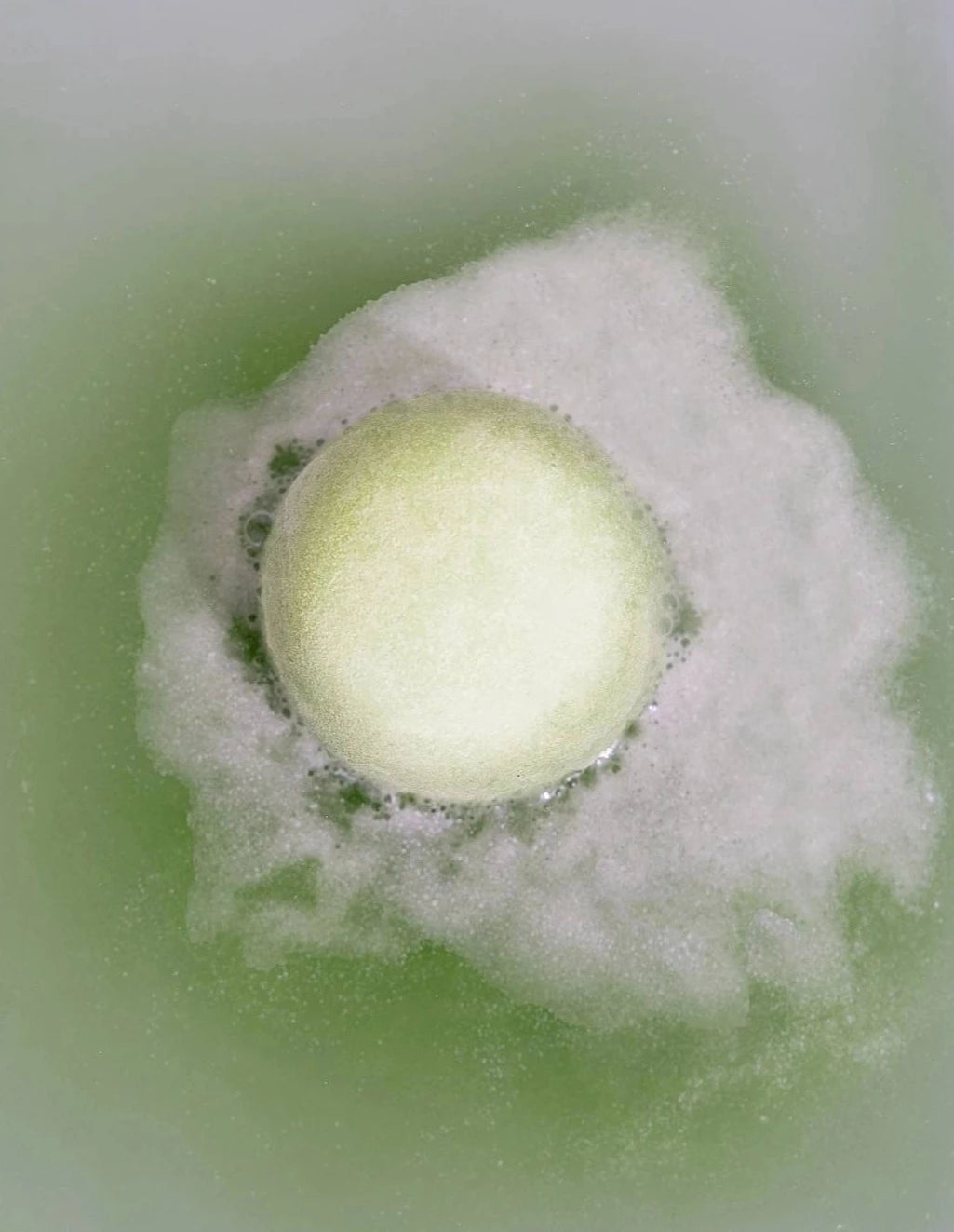 klei / calm - bath bomb - lavender & spearmint avocado oil