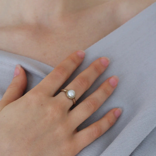 colina ring - white pearl
