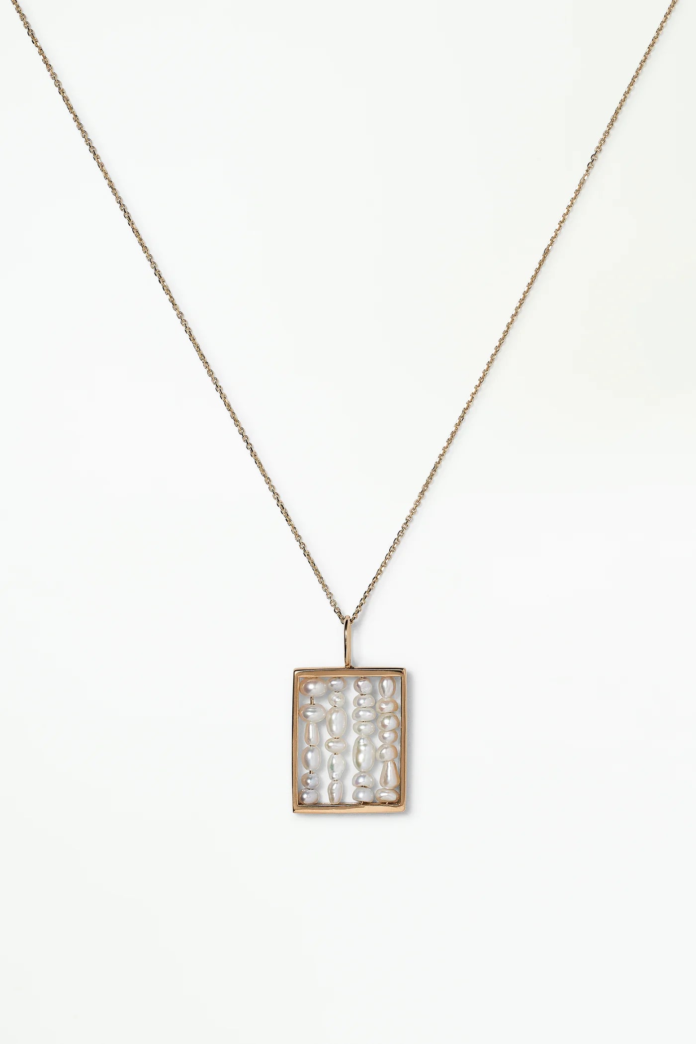 wwake / pearl small weaving pendant charm